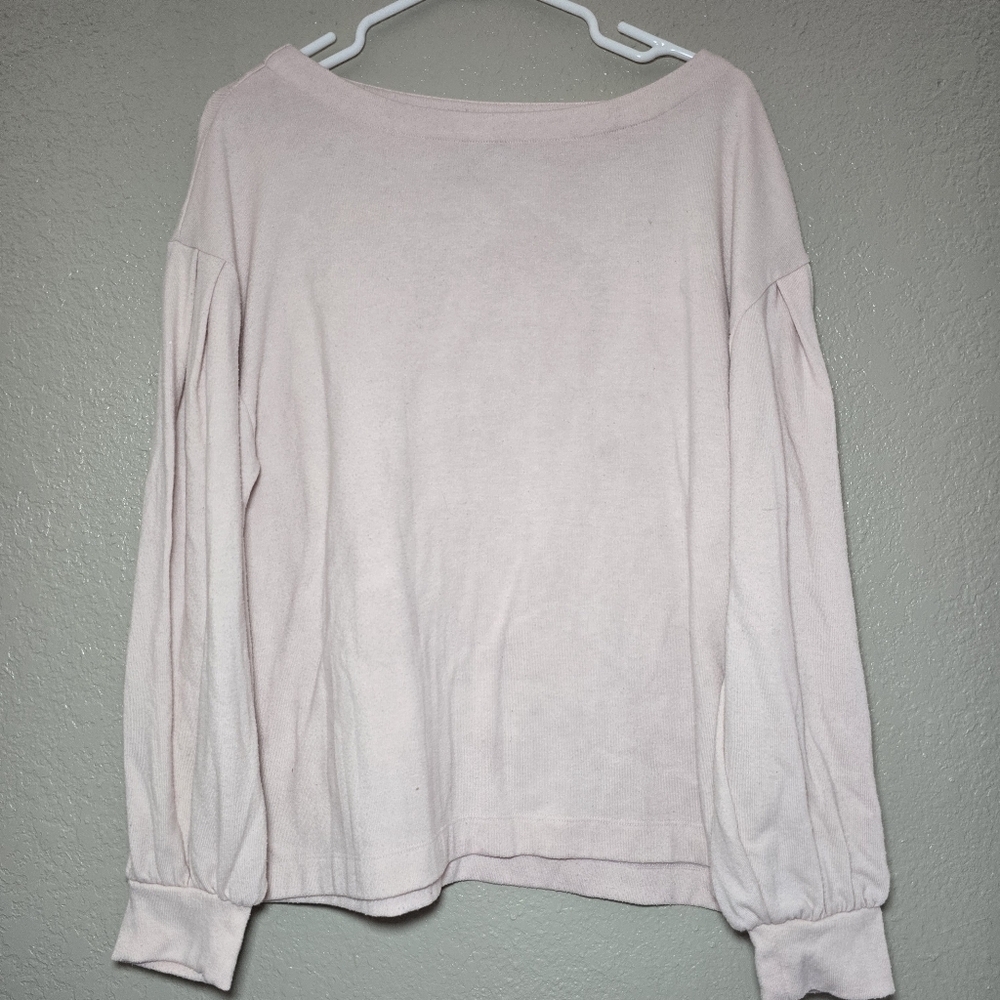 Banana Republic Light Pink Long Sleeve Top – Size M – Soft and Elegant